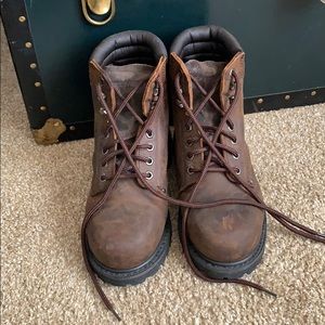 Steel toe boots